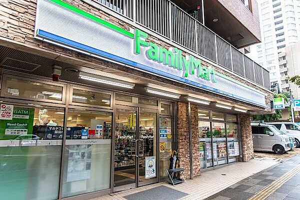 ファミリーマート高輪一丁目店 徒歩6分。 410m