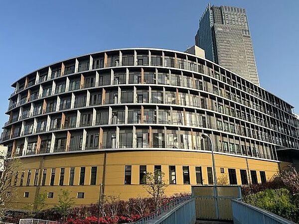 港区立赤坂中学校 徒歩7分。 540m