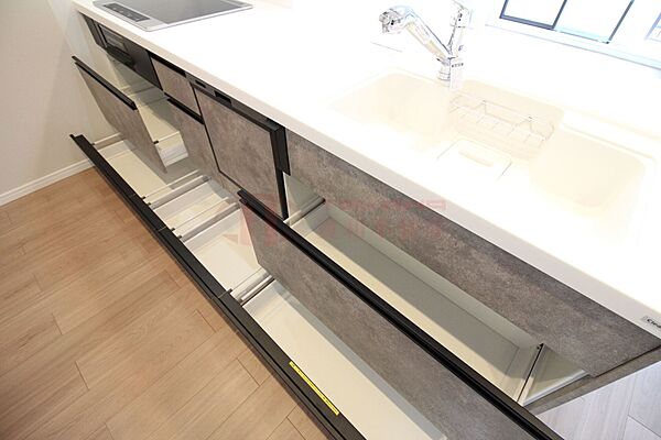 食洗機付きで食器の片付けも楽々