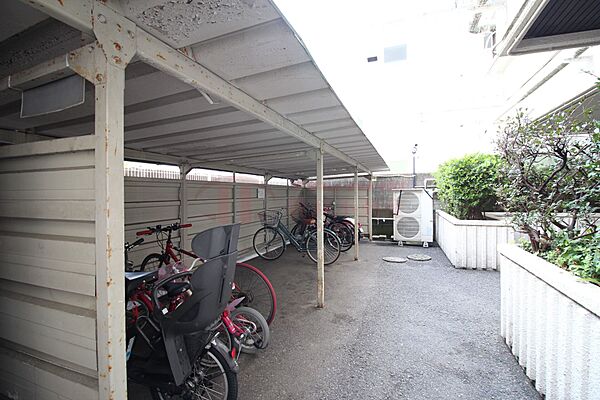 屋根のある駐輪スペース