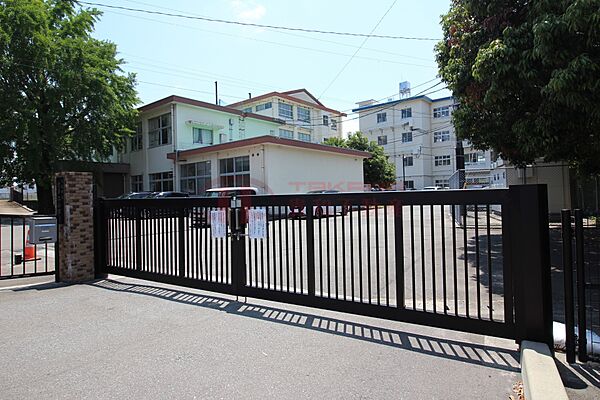 糸島市立波多江小学校（1040m）