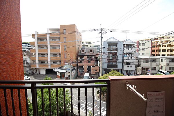 日当たりを邪魔する建物はありません