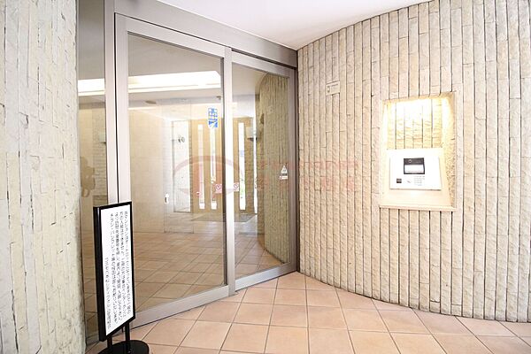 オートロックが不審者の侵入をブロック