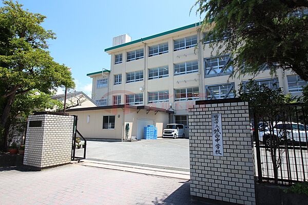 福岡市立城西中学校（860m）