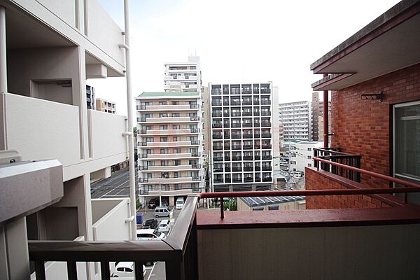都心部に立地したマンションです