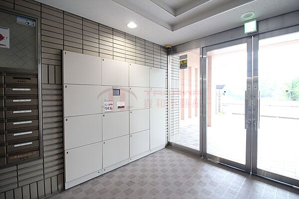 宅配ボックスで不在時の荷物も受取れます