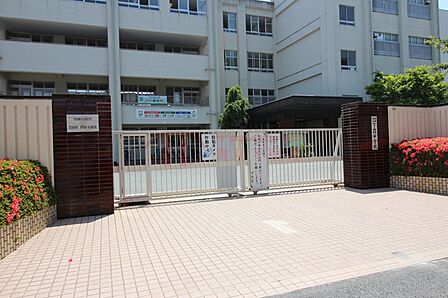 福岡市立下山門中学校(1300m)