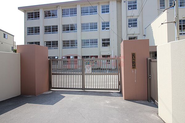 高取小学校（670ｍ）