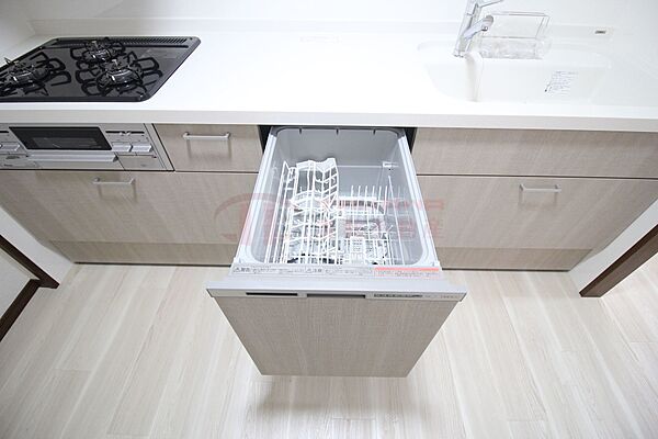 家事の負担を軽減する便利なビルトイン食器洗い乾燥機