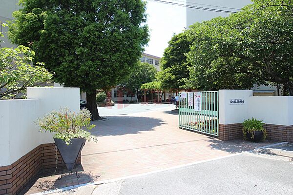 福岡市立高取中学校（750m）