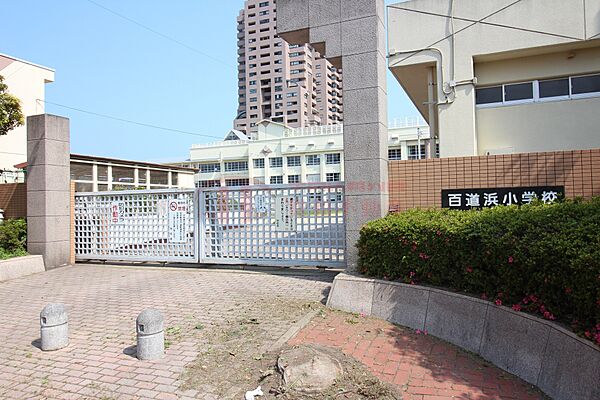 福岡市立百道浜小学校（995m）