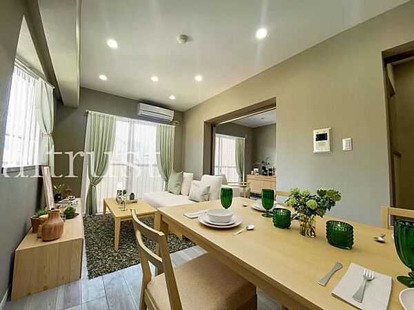 apartment 東京都日野市三沢３丁目
地図を見る