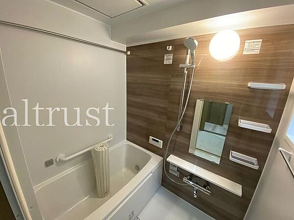 apartment 東京都日野市三沢３丁目
地図を見る