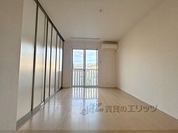 ラフロール青垣 2階1LDKのリビング/ダイニング