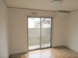 エルメゾン法隆寺 1階ワンルームのリビング/ダイニング