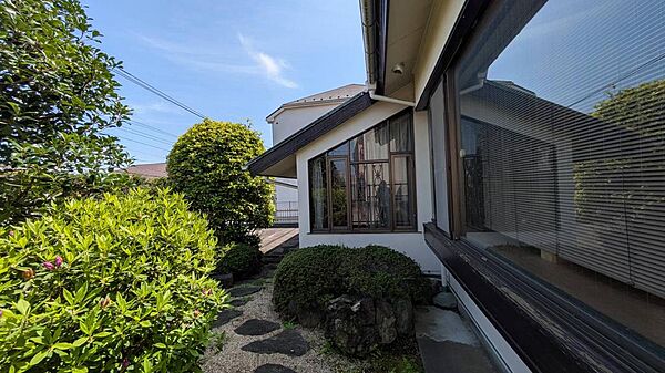 建物北側