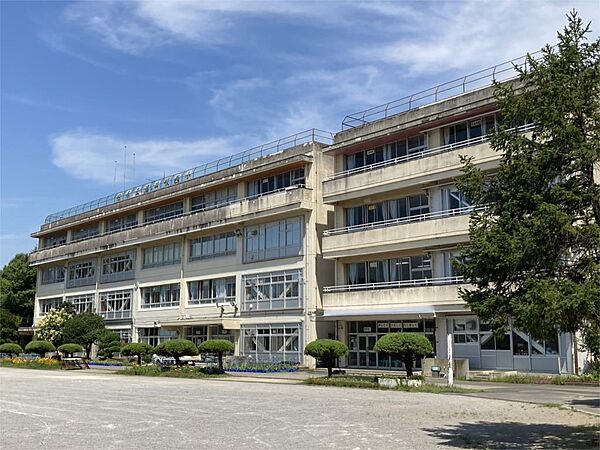 柏市立酒井根西小学校（870m）