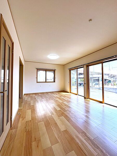 detached 茨城県古河市東牛谷371-3
地図を見る