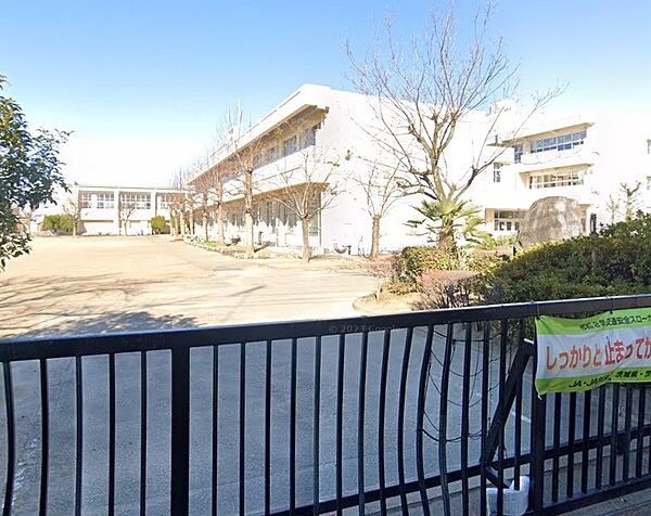 detached 茨城県古河市東牛谷371-3
地図を見る