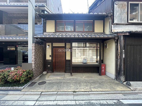 外観：326000240570
