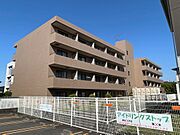 メゾンロワイヤル松田 4階 築31年11ヶ月の賃貸物件