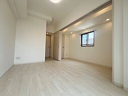 ソルテラス甲子園口クレアスト 3階1DKのリビング/ダイニング