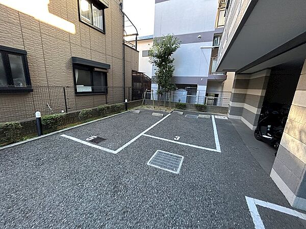 画像5:駐車場