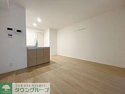 埼玉高速鉄道 南鳩ヶ谷駅 徒歩21分の賃貸アパート 1階1LDKのリビング/ダイニング