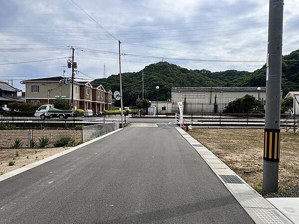 前面道路含む現地写真