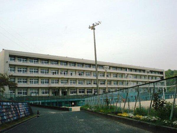 尾道市立吉和中学校 470m