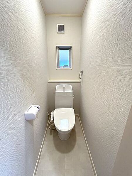 【リフォーム済】トイレ　1階2階ともに温水洗浄便座付きトイレを新設済。