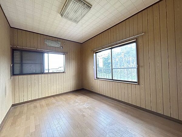 【リフォーム中】2階南側7.5帖洋室　床フロアタイル張、天井・壁クロス張替え予定。クローゼット新設予定。