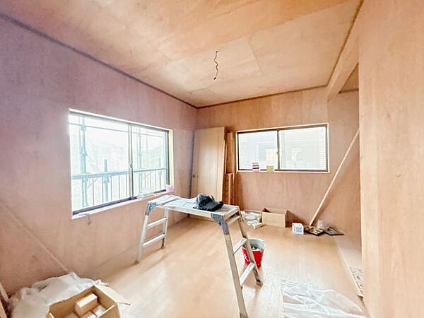【リフォーム中】2階北側6帖洋室（別角度）洋間にリフォーム予定。