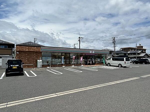 【周辺環境】セブンイレブン鈴鹿寺家町店まで約120m（徒歩約2分）