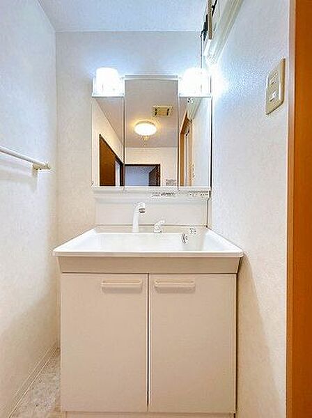 「脱衣所」リフォーム前のお写真です。