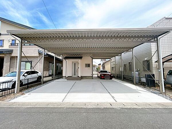 【リフォーム済み/駐車場】駐車場のコンクリート打ちを行いました。