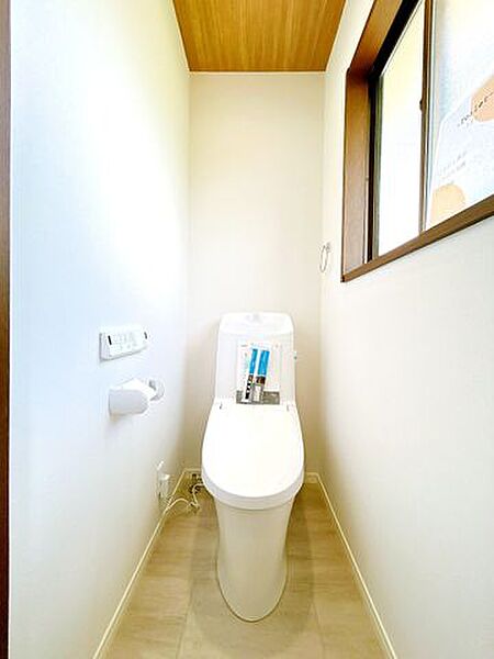 二階トイレの様子です