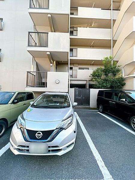 【駐車場】
