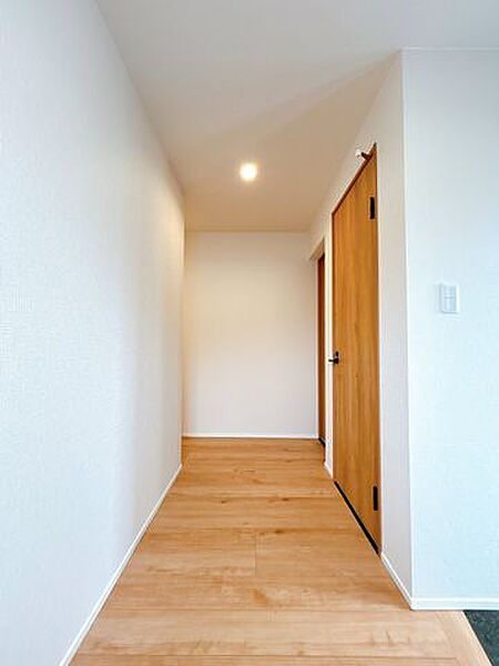 【リフォーム済み/1階廊下】