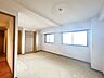 洋室：【リフォーム前/北側洋室】2部屋に分割します。床はフロアタイル仕上げ、壁天井はクロス貼り替え、照明取り付けを行います。