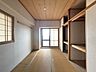 洋室：【リフォーム前/和室】和室は床をフローリングに変更予定です。建具はクロス貼り替えを行います。