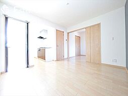 名古屋市営鶴舞線 庄内通駅 徒歩5分の賃貸アパート 3階1LDKのリビング/ダイニング