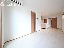 名古屋市営鶴舞線 庄内通駅 徒歩6分の賃貸アパート 3階1LDKのリビング/ダイニング