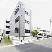 鶴里駅より徒歩10分 新築 3階建の賃貸物件