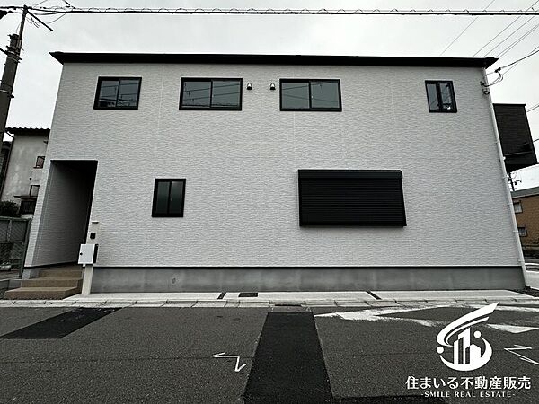 外観：327002258705