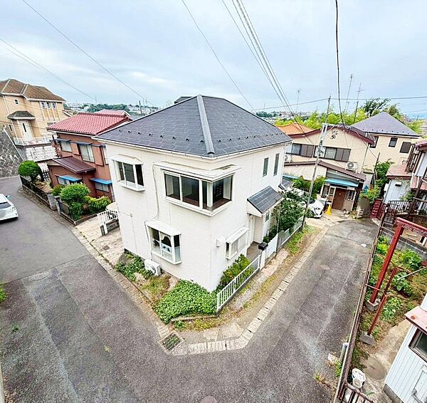 田園都市線、JR南武線の2路線、3駅が利用可能な立地ですので、通勤、通学が便利です。建築条件はございません。お好きな建築会社さんで建築が可能です。※プラン相談、メーカーさんご紹介も可能