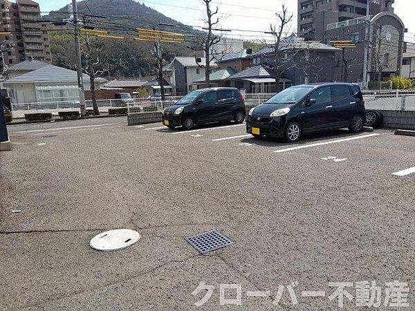 画像8:駐車場