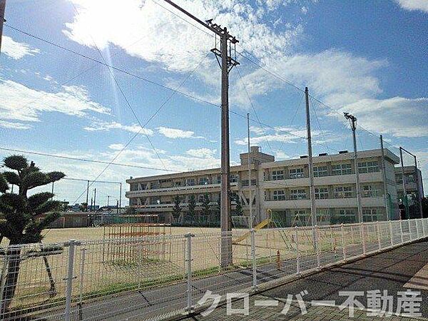 画像17:丸亀市立城南小学校まで1300m