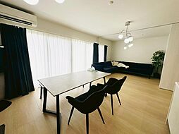 グランリビオ沢見ザ・レジデンス 4LDKのリビング/ダイニング