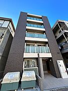 沼津駅より徒歩2分 1階 築2年8ヶ月の賃貸物件